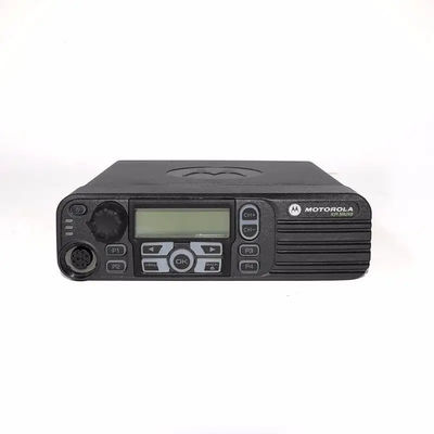ซื้อ โมโตโรล่า DM4400 VHF/UHF Car Radio Transceiver 5W ระยะทาง 50 กิโลเมตร การผลิตออนไลน์